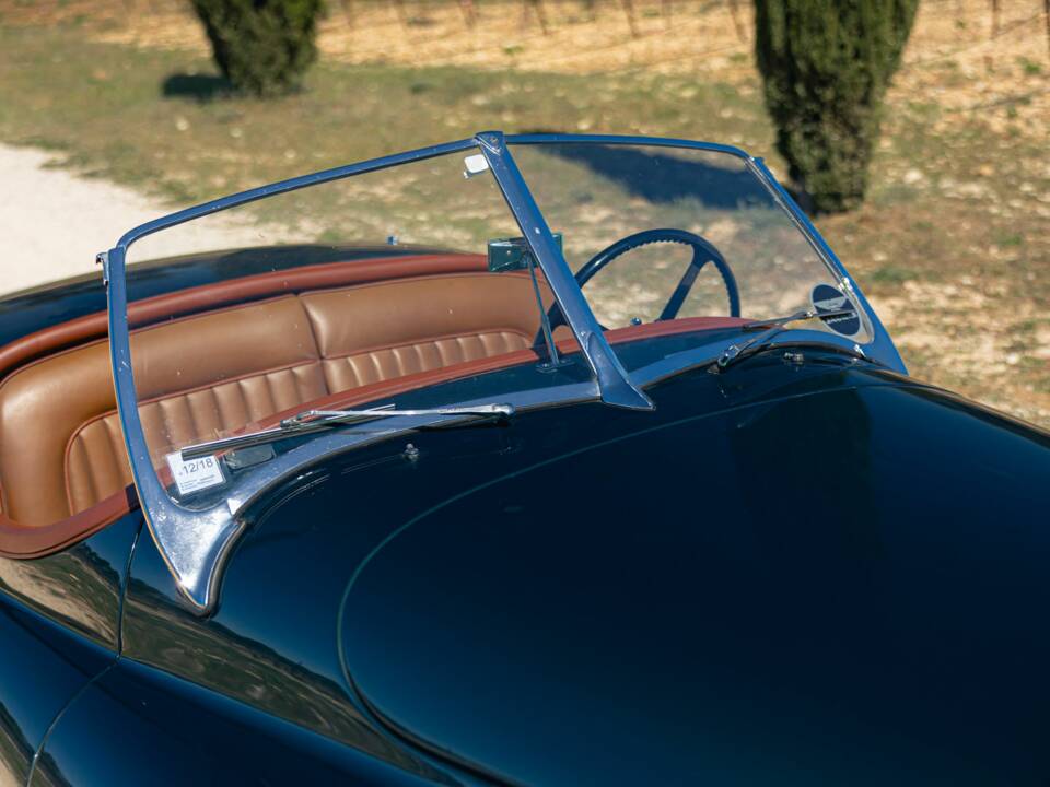 Afbeelding 18/58 van Jaguar XK 120 SE OTS (1954)