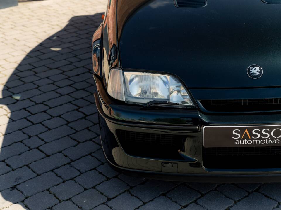 Image 11/75 of Lotus Carlton (1991)