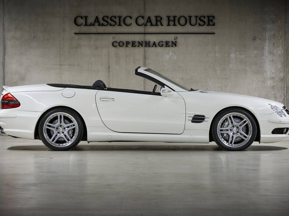 Image 7/99 de Mercedes-Benz SL 55 AMG (2005)
