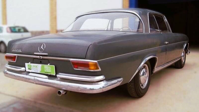 Image 4/8 of Mercedes-Benz 220 SE b (1962)