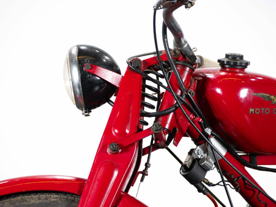 Immagine 39/50 di Moto Guzzi Motoleggera 65 (1951)