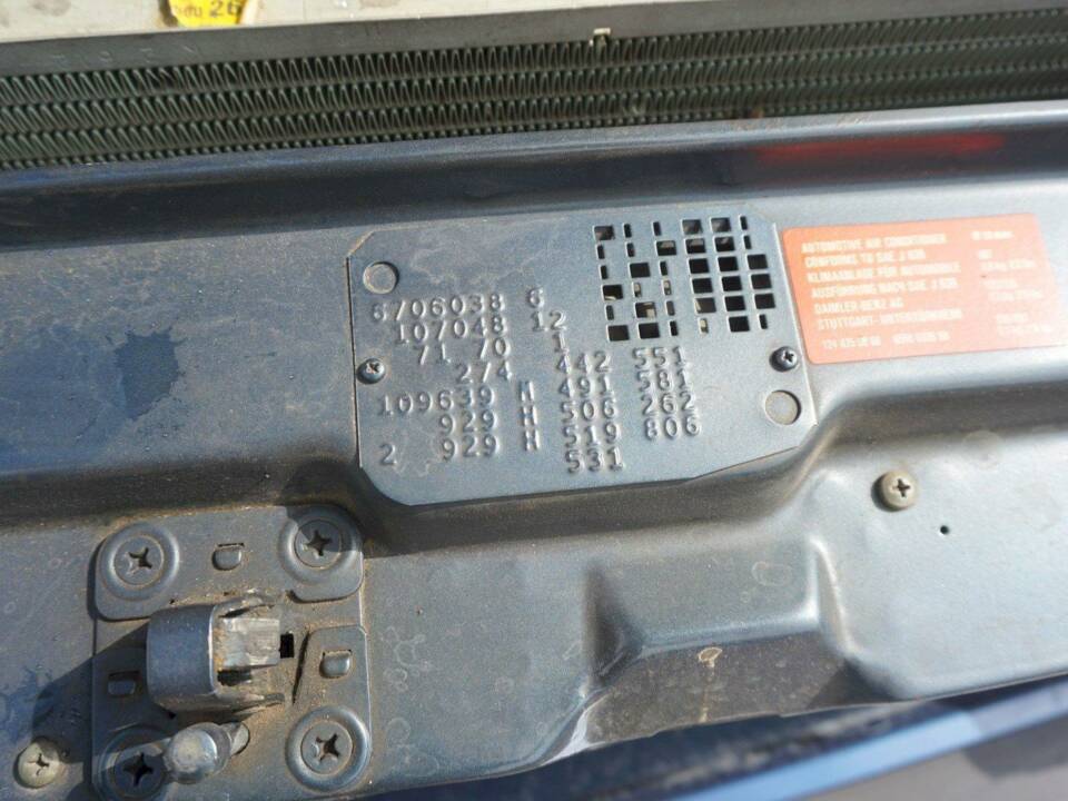 Image 34/36 of Mercedes-Benz 560 SL (1986)