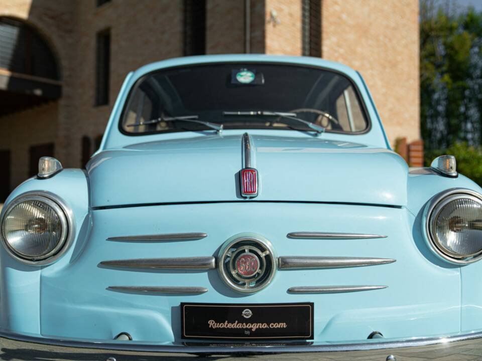 Image 20/49 of FIAT 600 (1957)