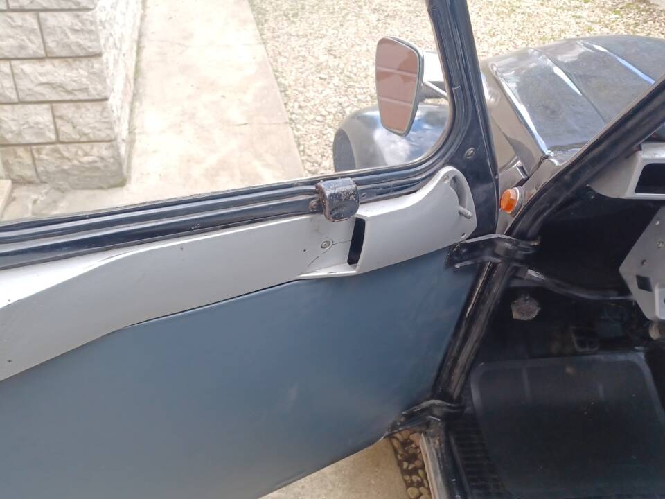 Image 7/17 of Citroën 2 CV 4 (1977)