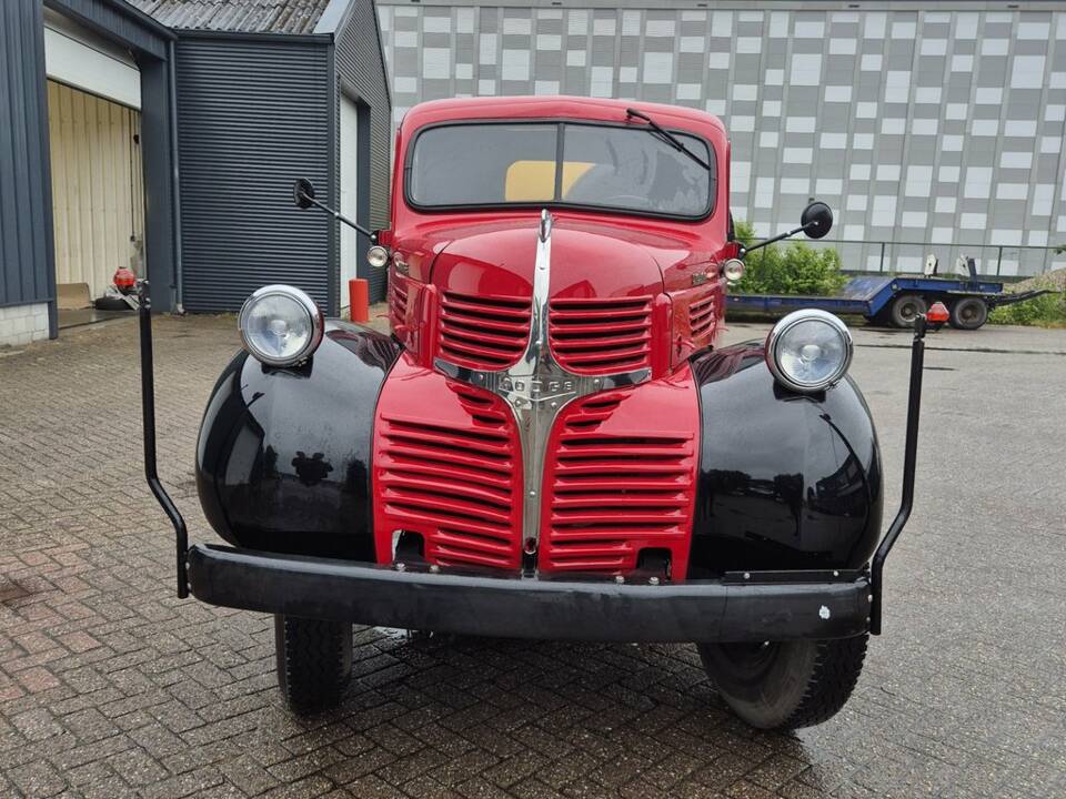 Image 3/8 de Dodge TC (1946)