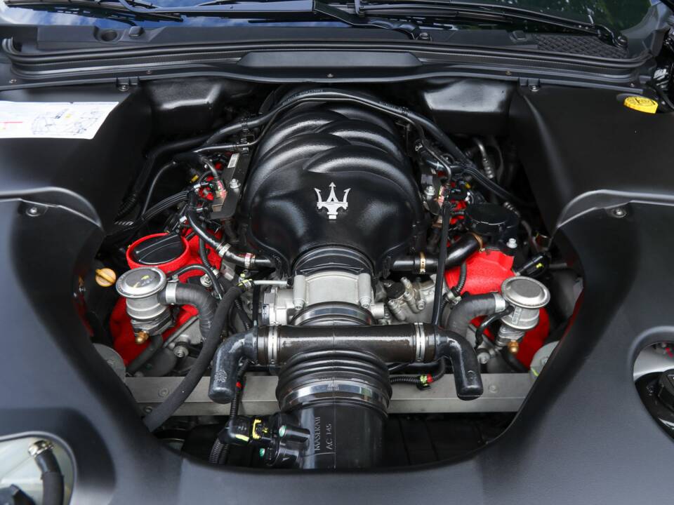 Image 25/50 of Maserati GranTurismo S (2008)