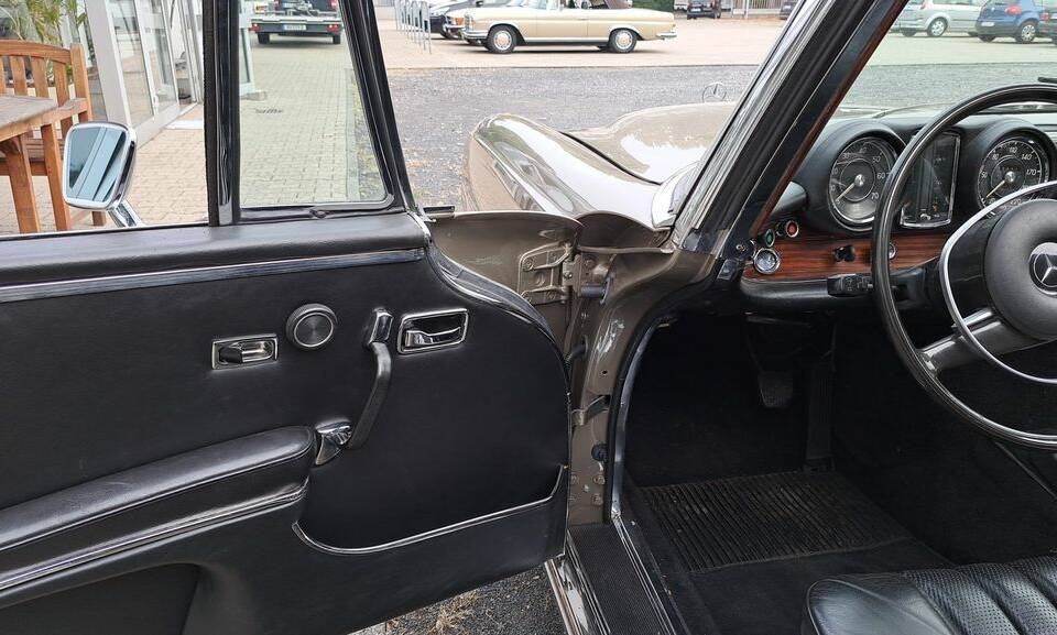 Bild 30/30 von Mercedes-Benz 280 SE 3,5 (1971)
