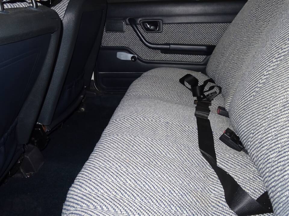 Bild 8/15 von Peugeot 305 (1982)