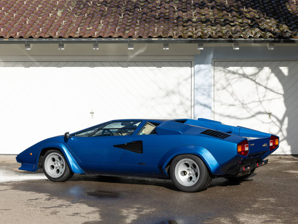 Image 10/50 of Lamborghini Countach LP 400 S (1981)