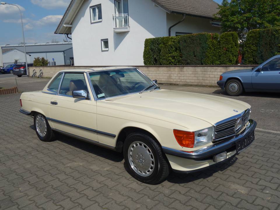 Imagen 24/31 de Mercedes-Benz 560 SL (1986)