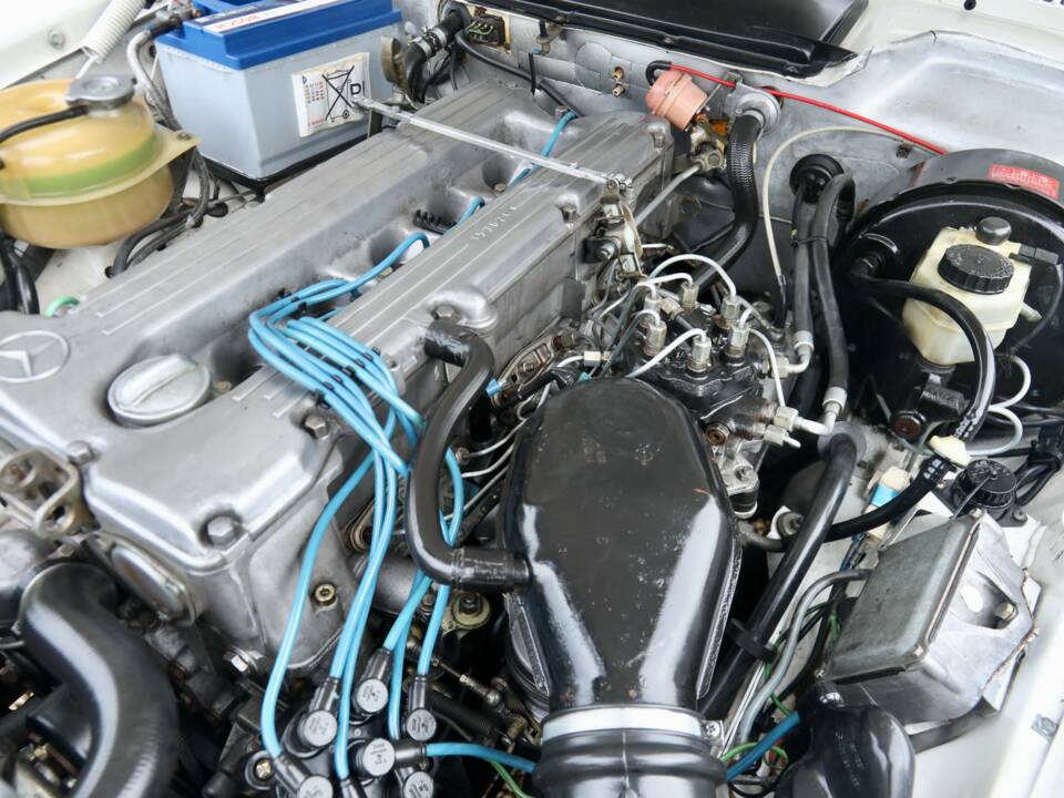 Bild 35/50 von Mercedes-Benz 280 SL (1977)