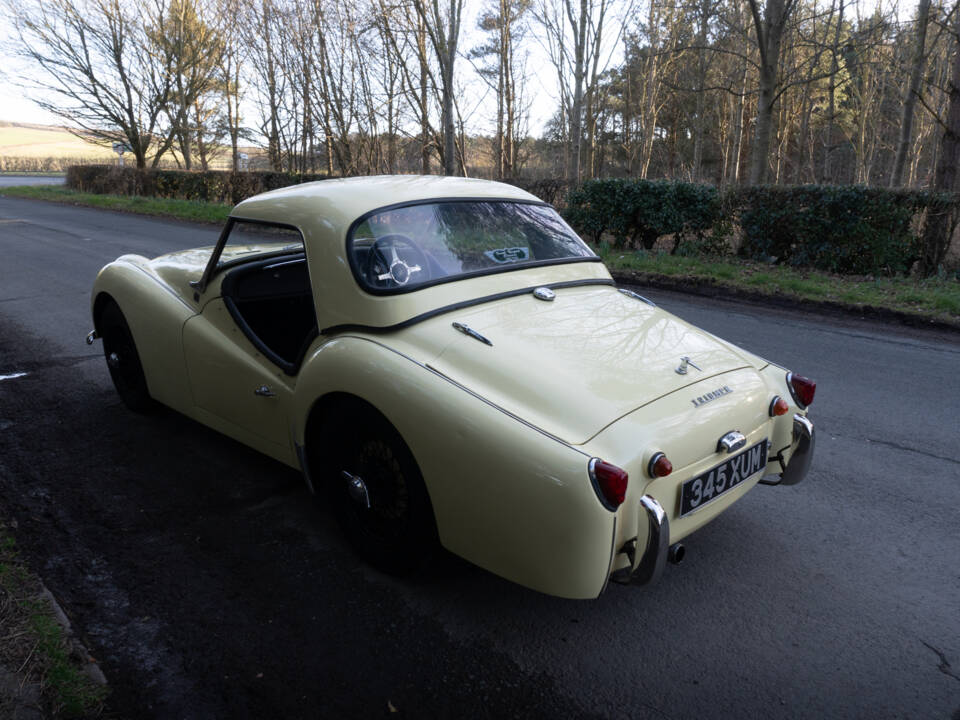 Image 4/15 of Triumph TR 3A (1960)