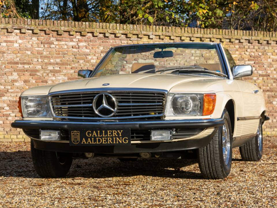 Bild 33/50 von Mercedes-Benz 380 SL (1982)