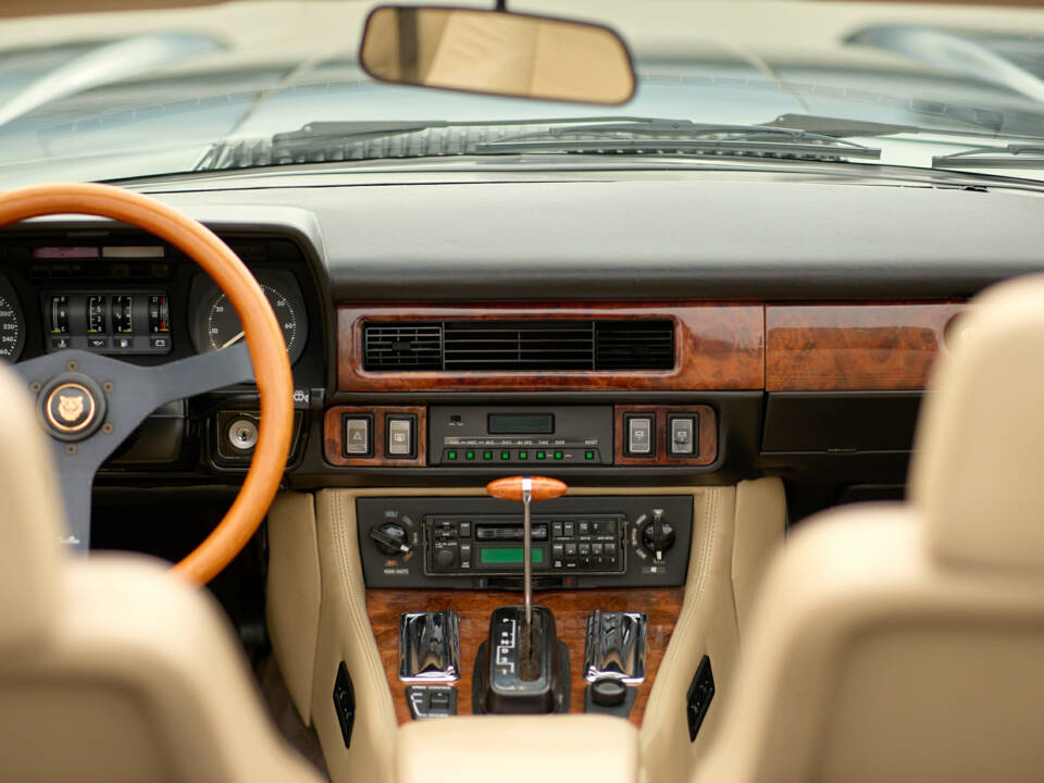 Immagine 22/37 di Jaguar XJ-S Convertible (1989)