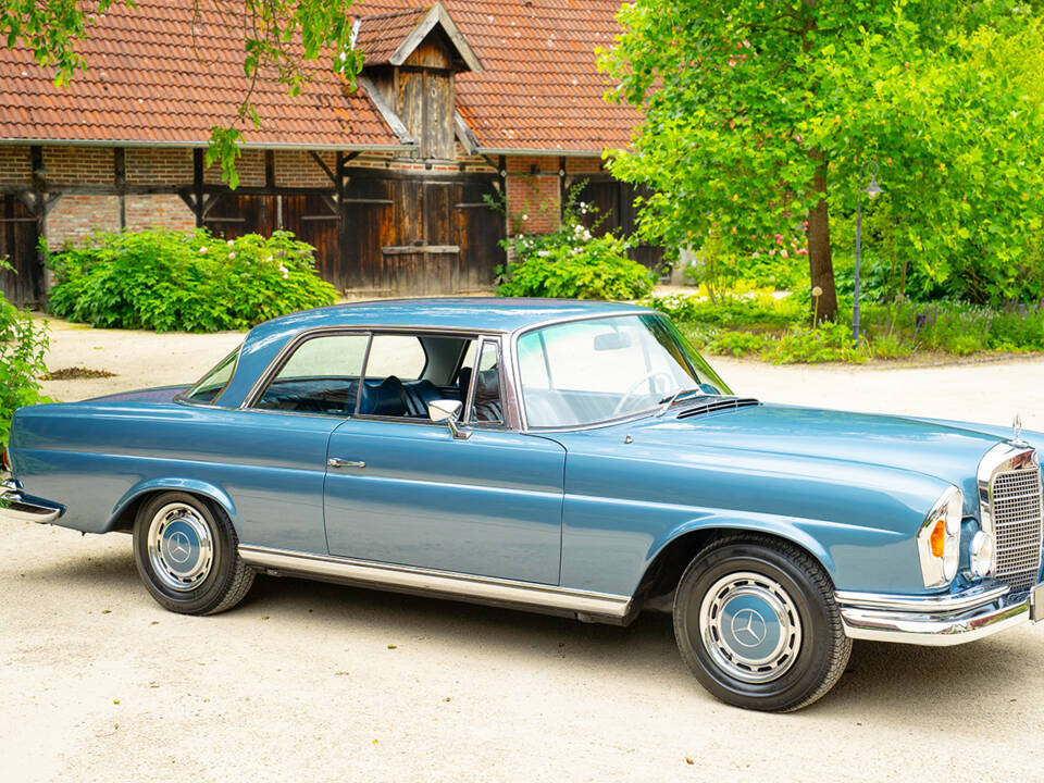 Image 11/48 of Mercedes-Benz 280 SE (1969)