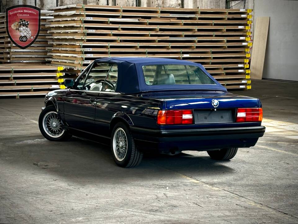 Immagine 78/86 di BMW 318i (1994)