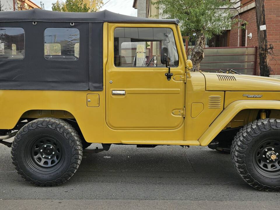 Image 1/5 of Toyota Land Cruiser FJ 43 (1981)
