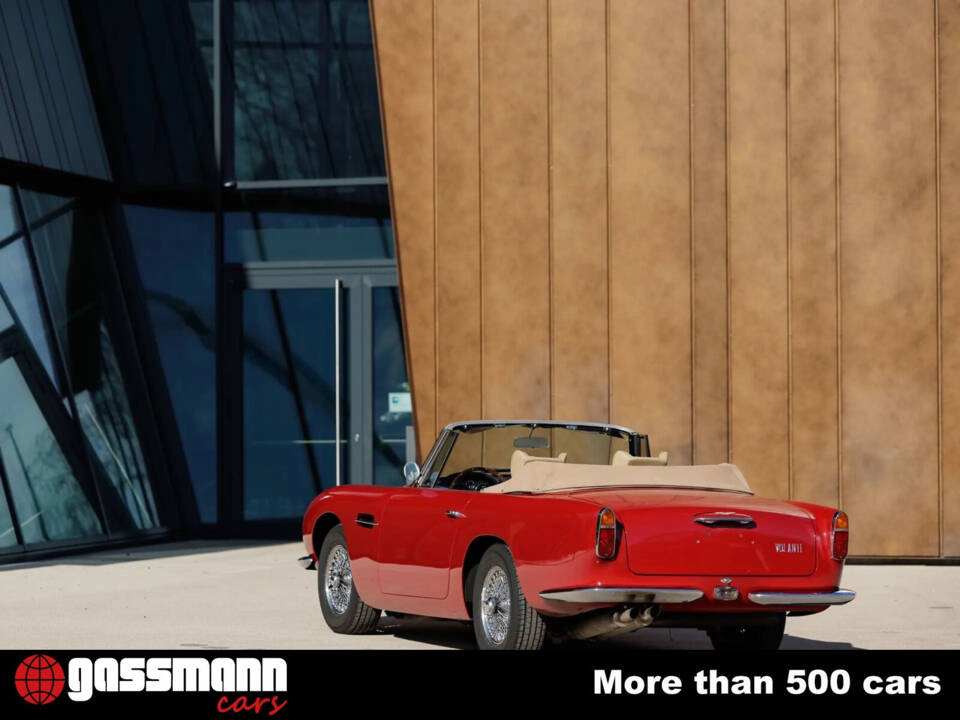 Image 6/15 of Aston Martin DB 5 (1965)