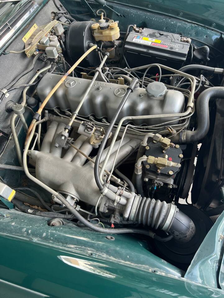Image 14/15 de Mercedes-Benz 280 SE (1968)