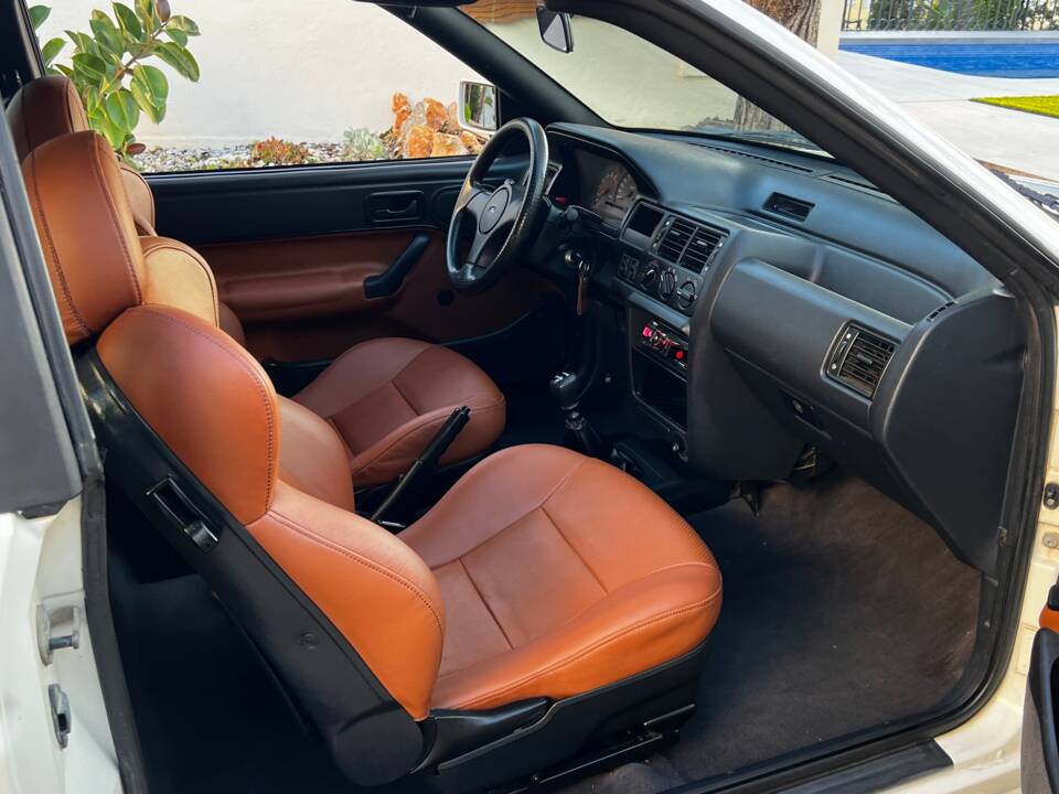 Afbeelding 15/23 van Ford Escort XR3i (1992)