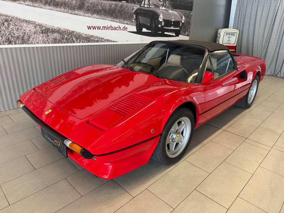 Afbeelding 4/21 van Ferrari 308 GTSi (1982)
