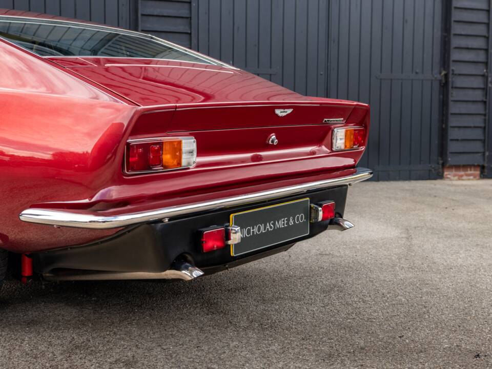 Image 15/75 de Aston Martin V8 Vantage (1985)