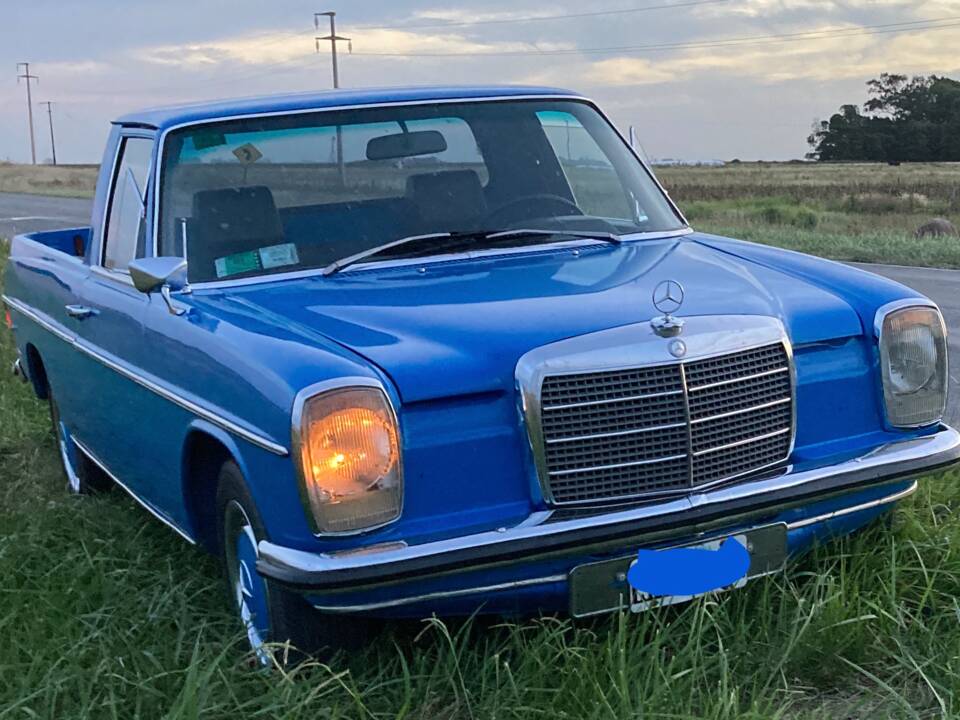 Immagine 6/31 di Mercedes-Benz 220 D (1972)