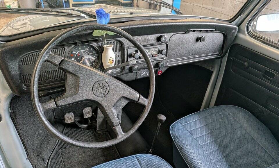 Image 8/8 of Volkswagen Beetle 1300 (1984)