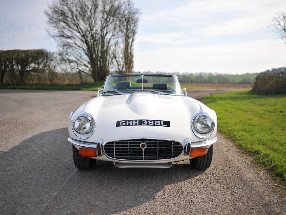 Image 2/37 de Jaguar Type E V12 (1972)