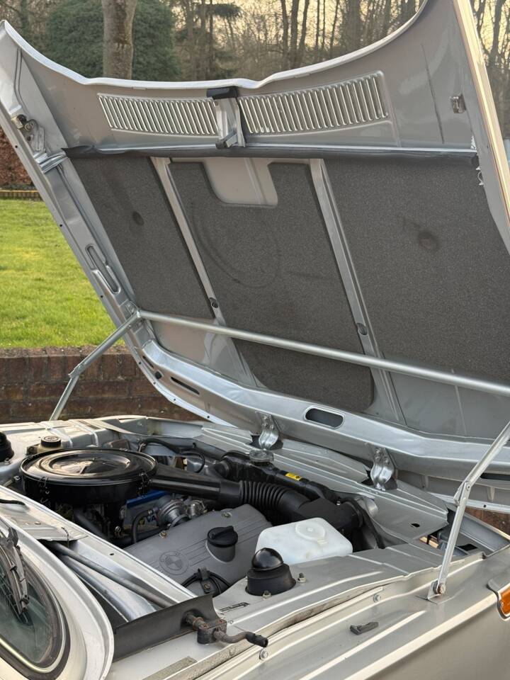 Image 17/22 de BMW 2002 (1975)