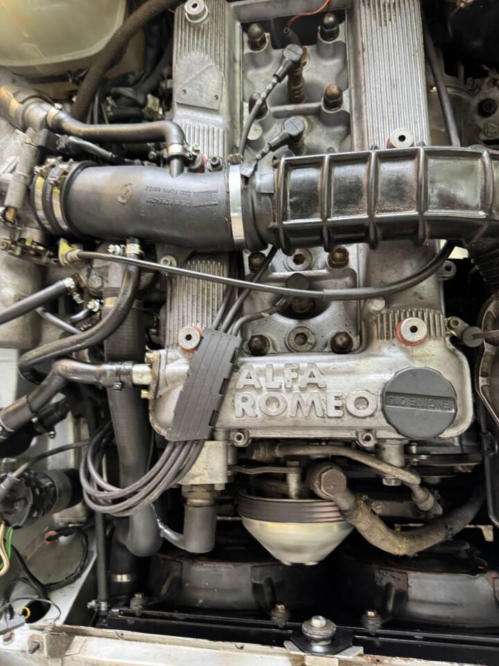 Image 13/14 of Alfa Romeo 2.0 Spider (1992)
