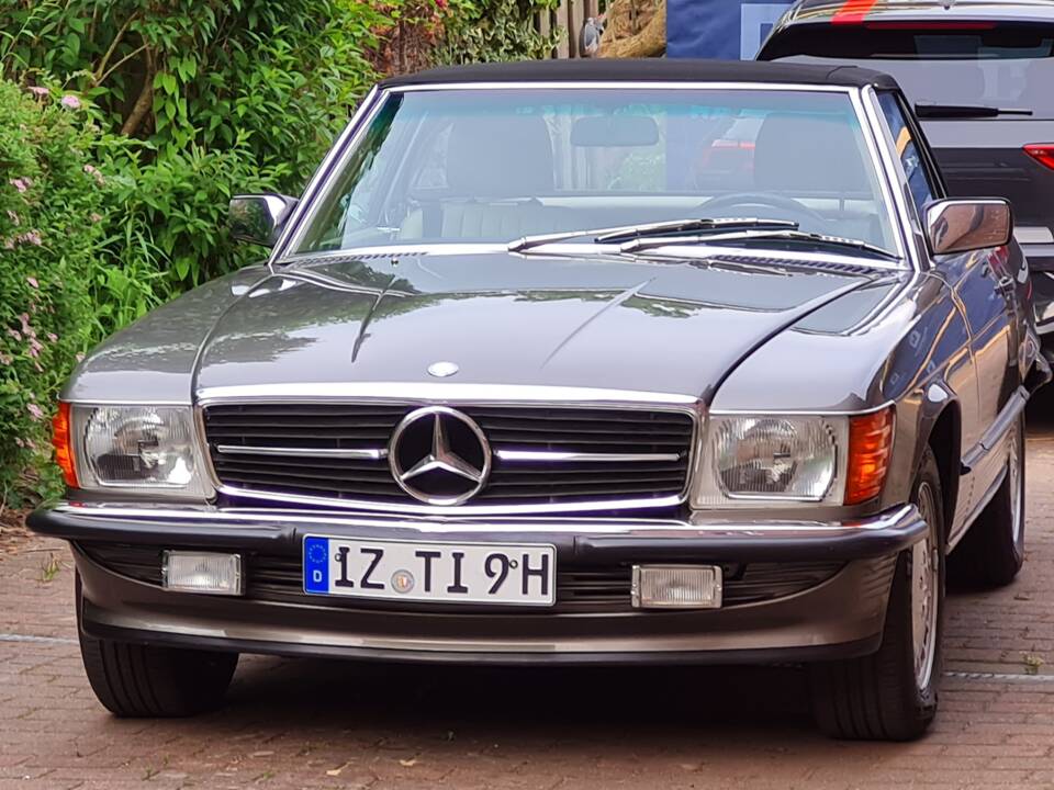 Afbeelding 1/24 van Mercedes-Benz 560 SL (1986)