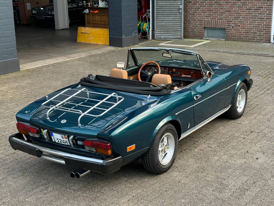 Image 14/47 de FIAT 124 Spider CS2 (1979)