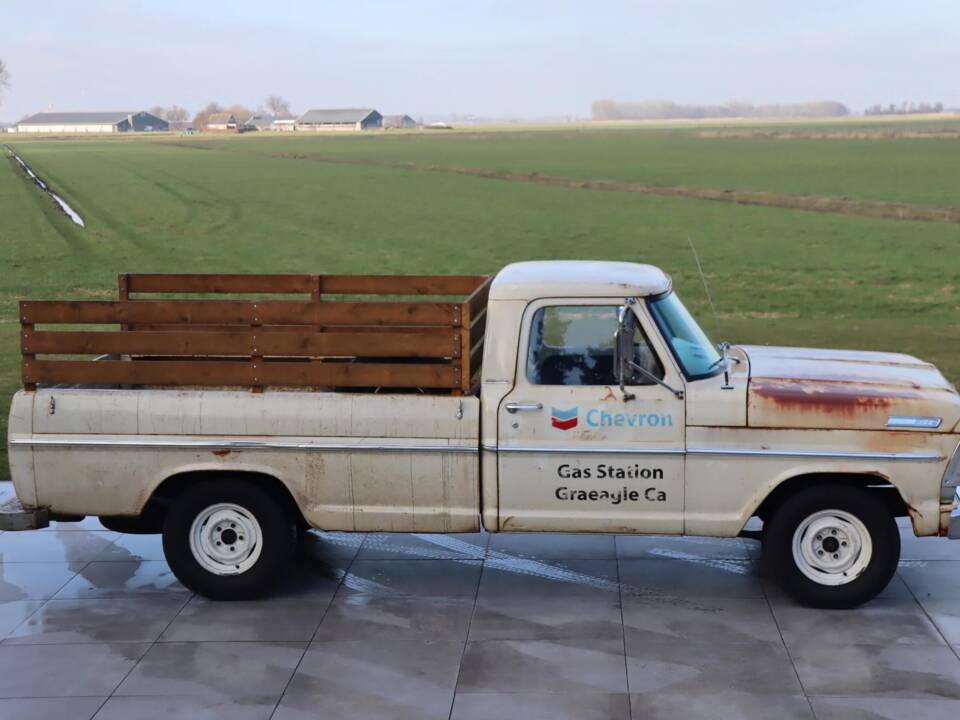 Image 7/52 of Ford F-100 (1967)