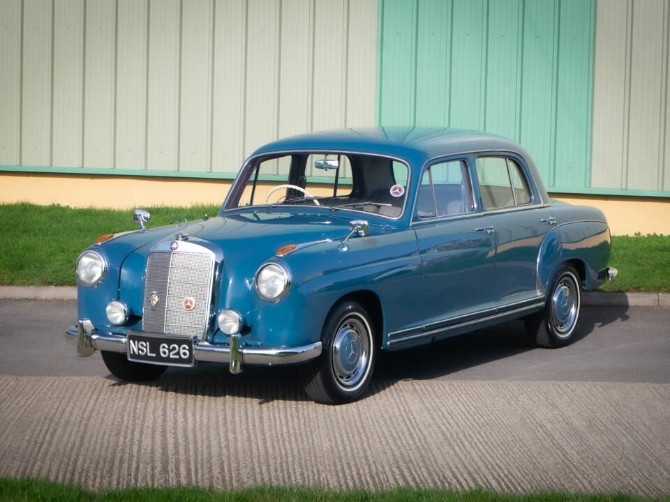 Bild 2/31 von Mercedes-Benz 220 a (1955)