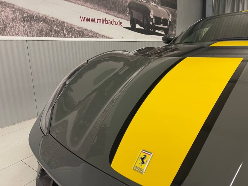 Bild 3/20 von Ferrari 812 Competizione A (2023)