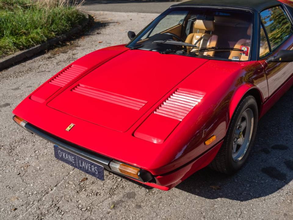 Bild 7/55 von Ferrari 308 GTS Quattrovalvole (1983)