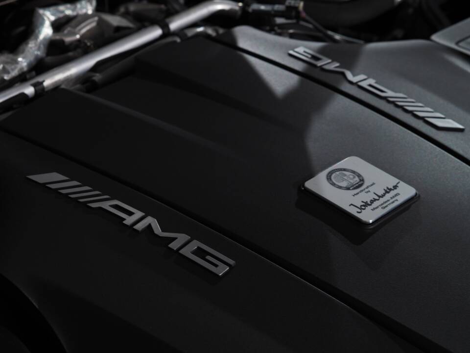 Image 21/49 of Mercedes-AMG GT-S (2015)