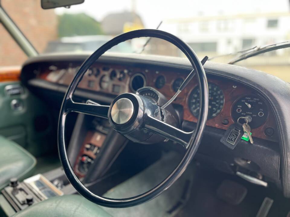 Image 3/4 de Rolls-Royce Silver Shadow I (1974)