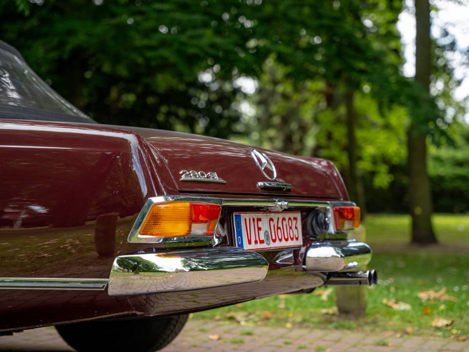 Immagine 30/59 di Mercedes-Benz 280 SL (1971)