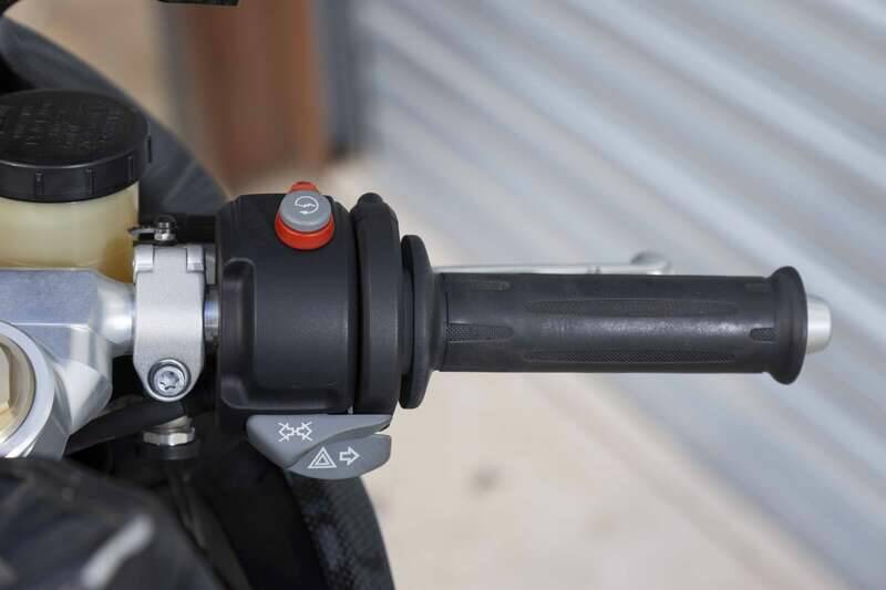 Image 44/47 of BMW HP2 Sport (2010)