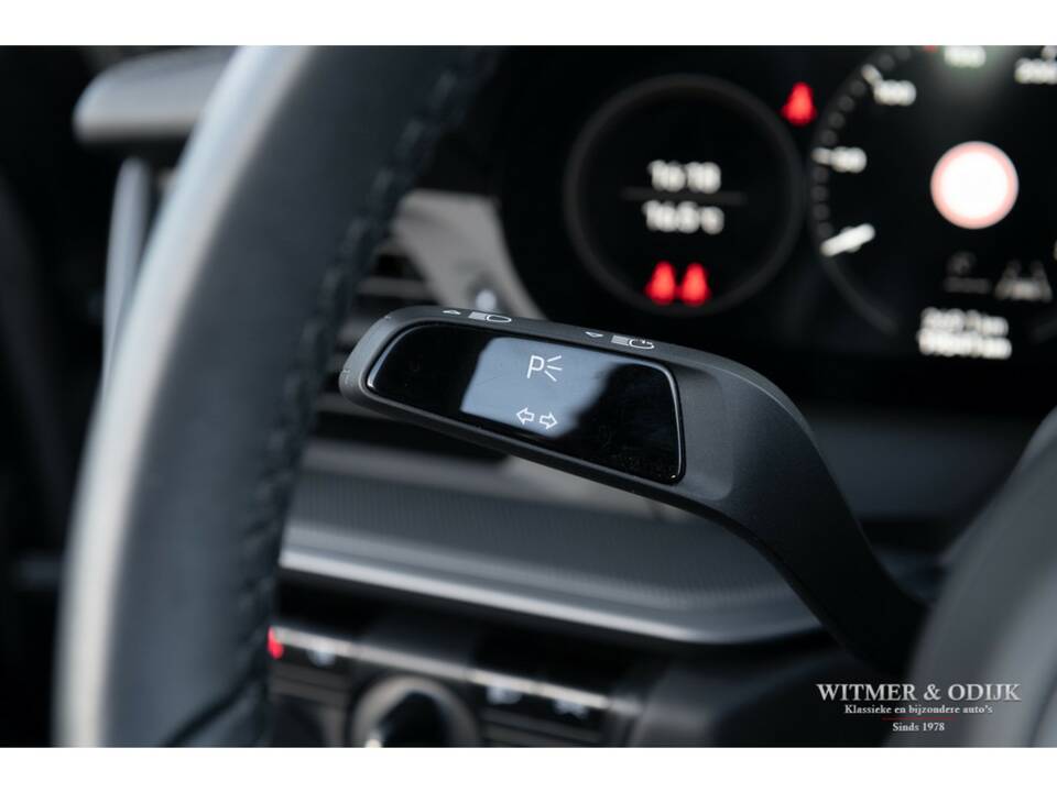 Image 15/44 of Porsche 911 Carrera (2020)
