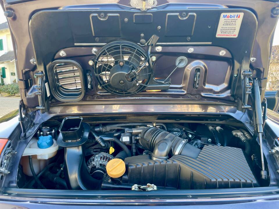 Bild 19/55 von Porsche 911 Carrera (1998)