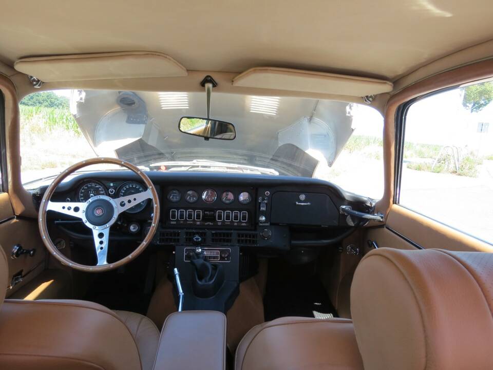 Image 20/49 of Jaguar E-Type V12 (2+2) (1972)