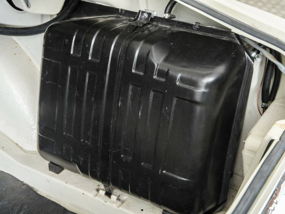 Bild 44/50 von Opel Kadett 1,7 S (1968)