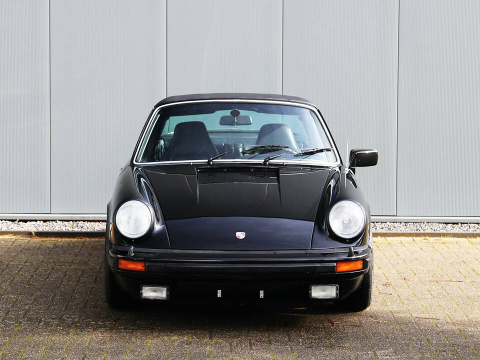 Image 21/67 de Porsche 911 2.7 S (1977)