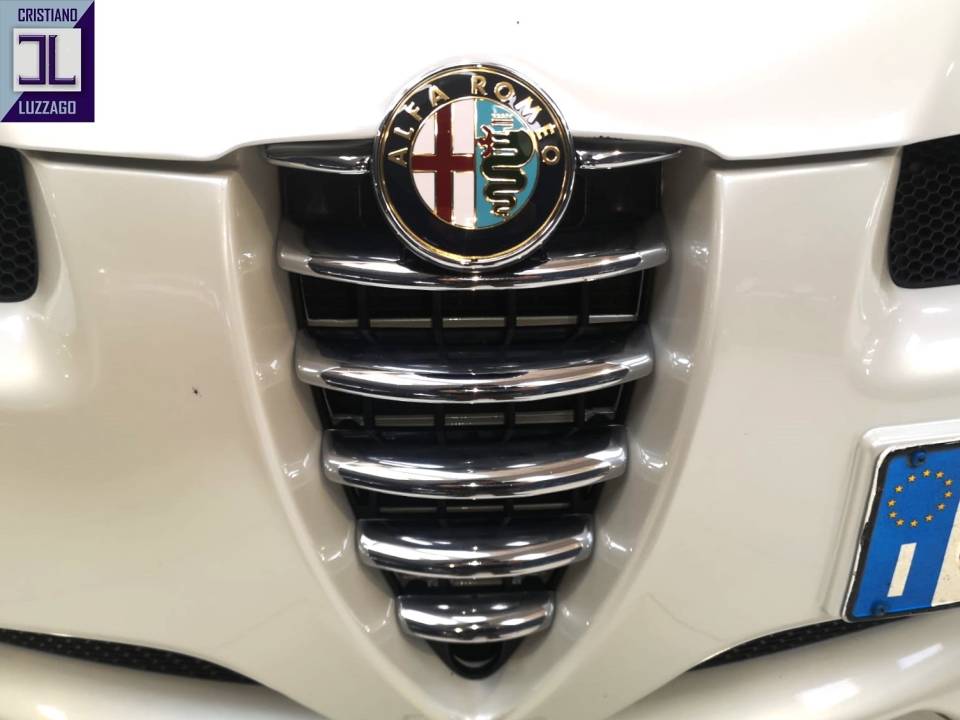 Image 38/49 de Alfa Romeo 147 3.2 GTA (2004)