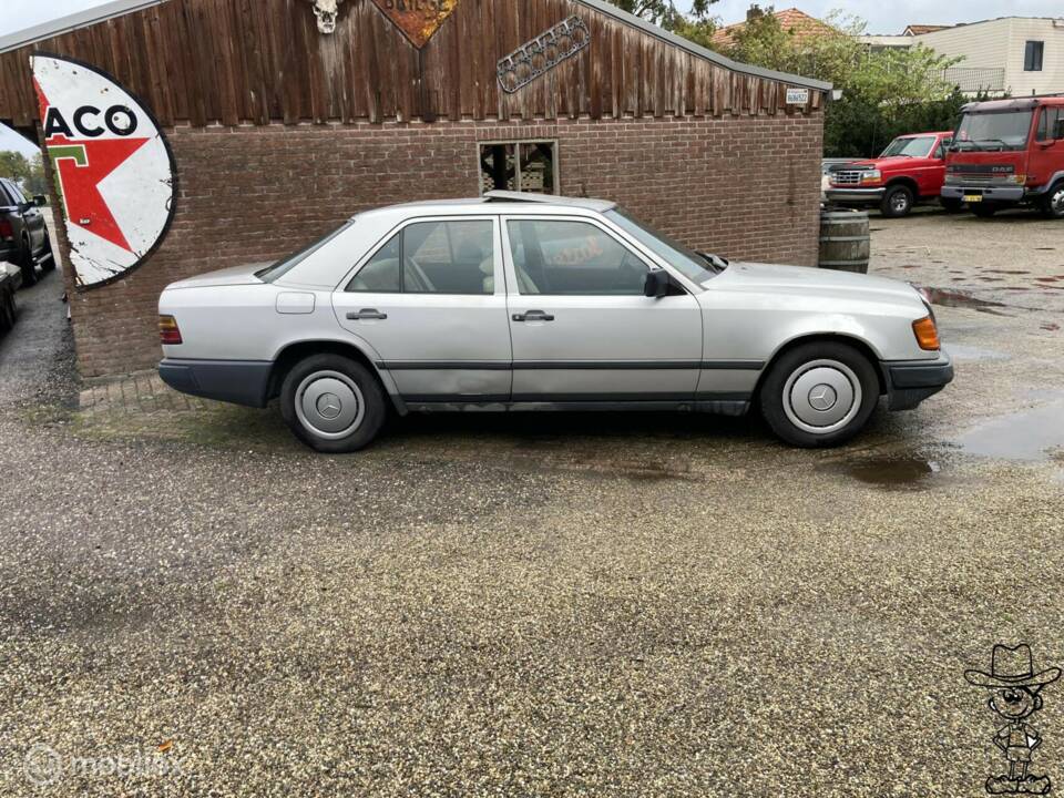 Bild 2/41 von Mercedes-Benz 300 D (1987)