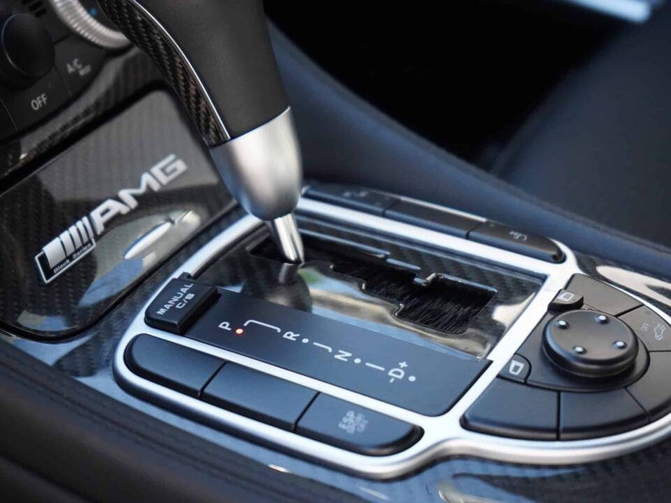 Image 7/22 de Mercedes-Benz SL 65 AMG Black Series (2009)