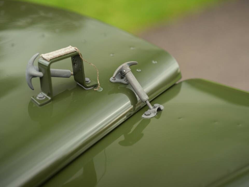 Image 28/50 of Land Rover 80 (1952)